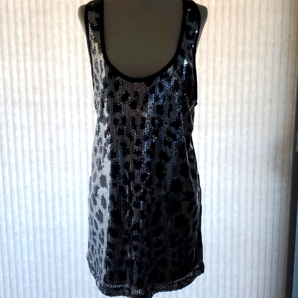 Black sparkle animal print top size M